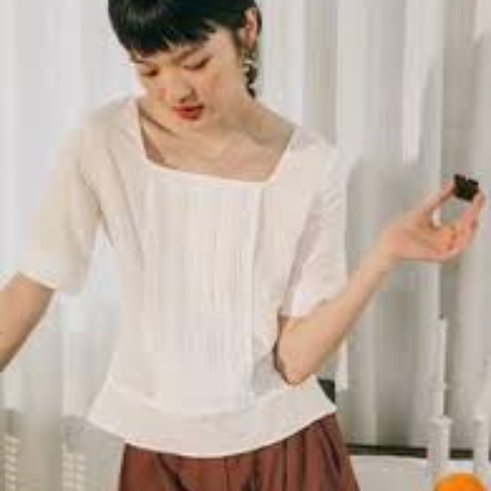 NWOT Simply Retro Romantic Peplum Cotton Blouse